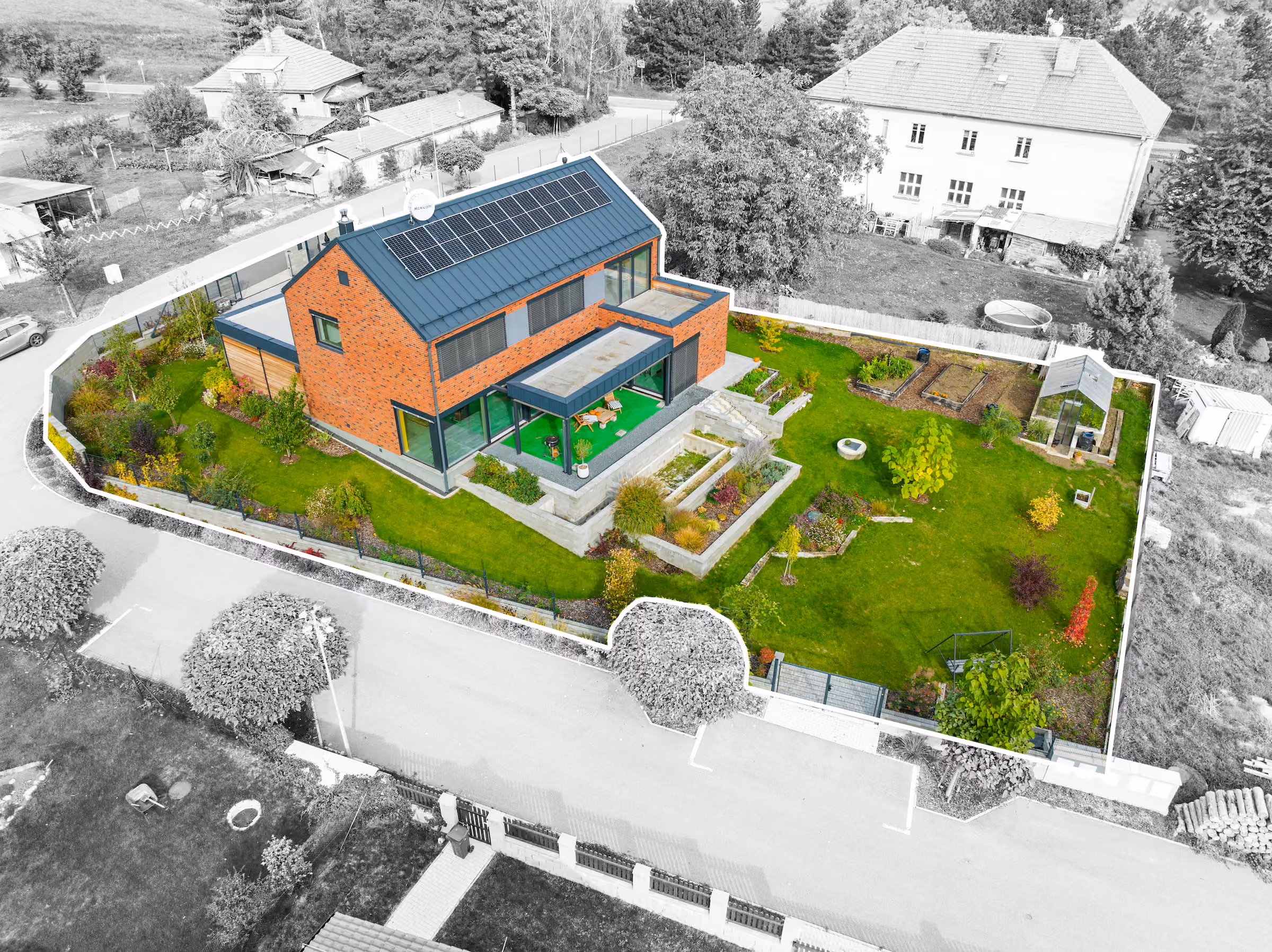 Fotografie nemovitosti pořízená z dronu